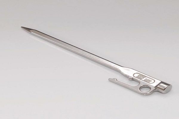 SF經典基本款正方形桿釘(台灣制) 1